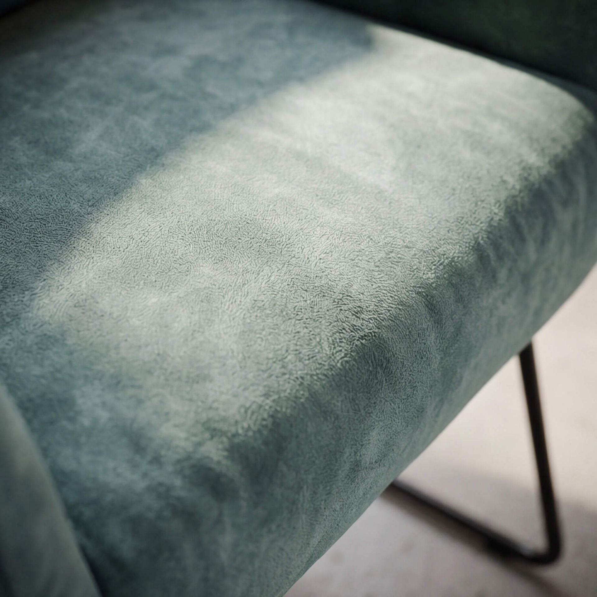 Silla con reposabrazos Belmont color Petrol | Kubu #