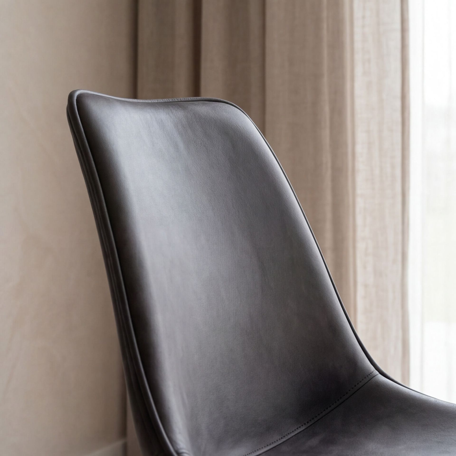 Silla de Comedor Monroe Antracita | Diseño Vanguardista | KUBU #