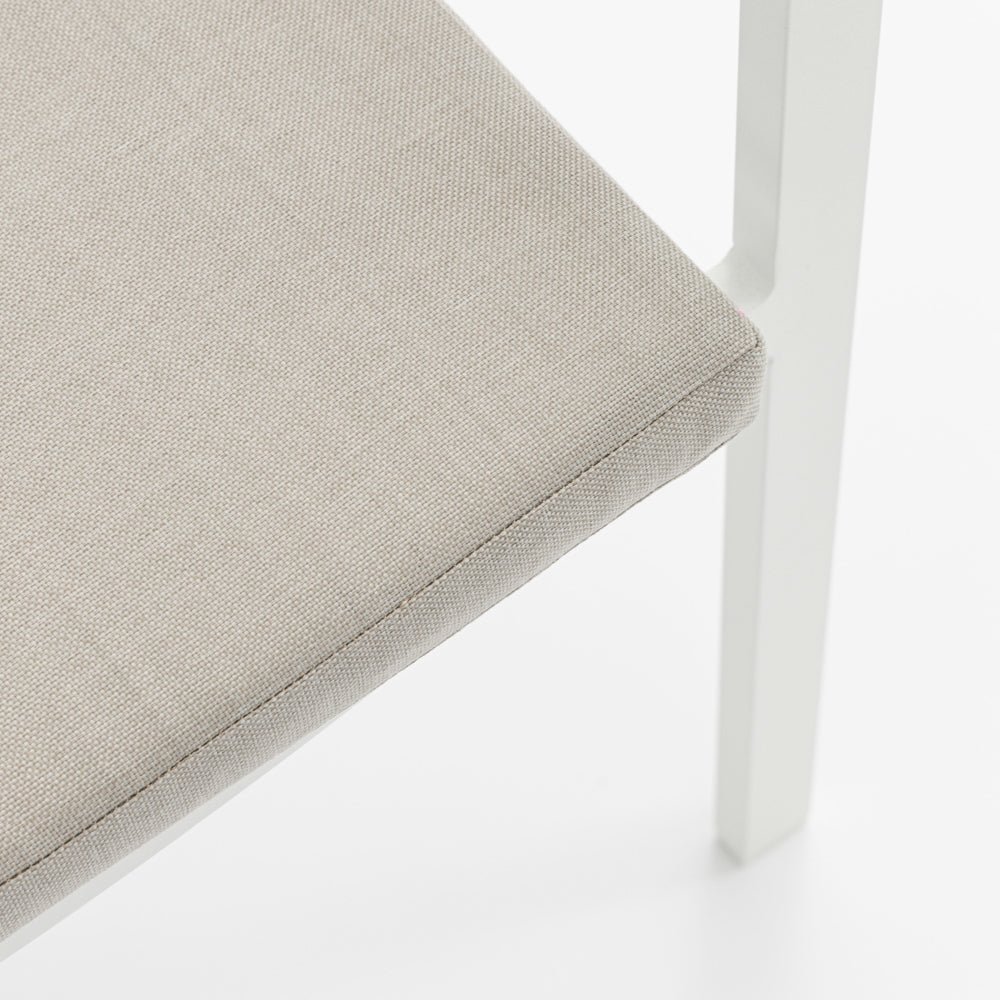 Silla de comedor Broome aluminio blanco  y teca | KUBU #