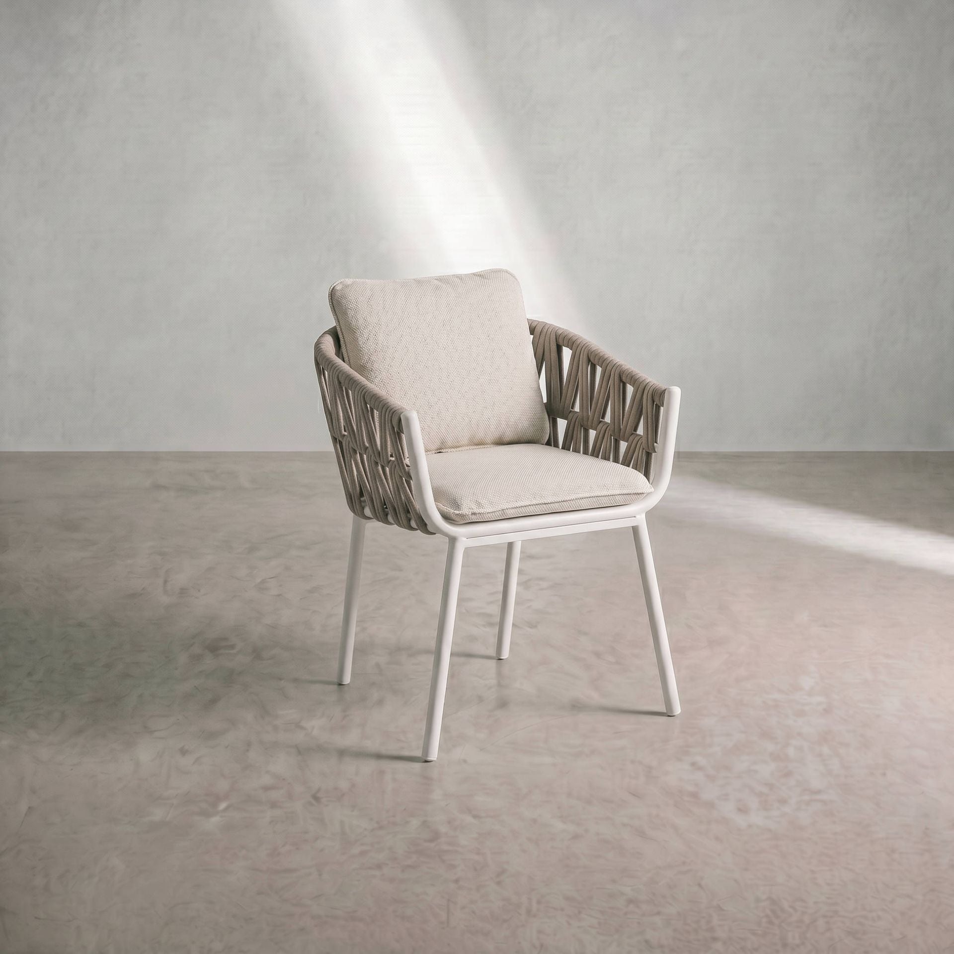 Silla de comedor Carson aluminio blanco textil beige | Kubu #