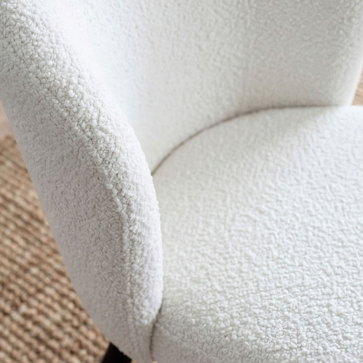 Silla de comedor Langford White Alpine | Confort y estilo | KUBU #