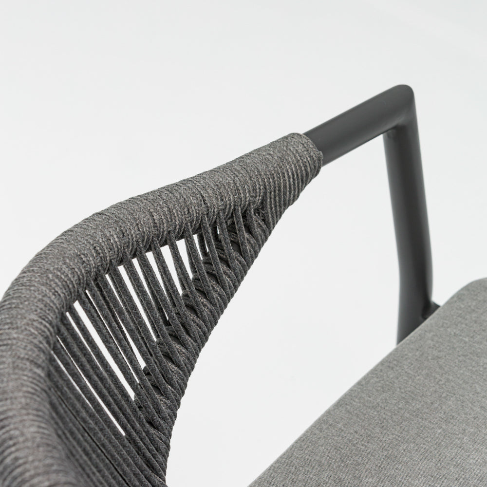 Silla de comedor Ross aluminio antracita cojín gris medio. | Kubu #