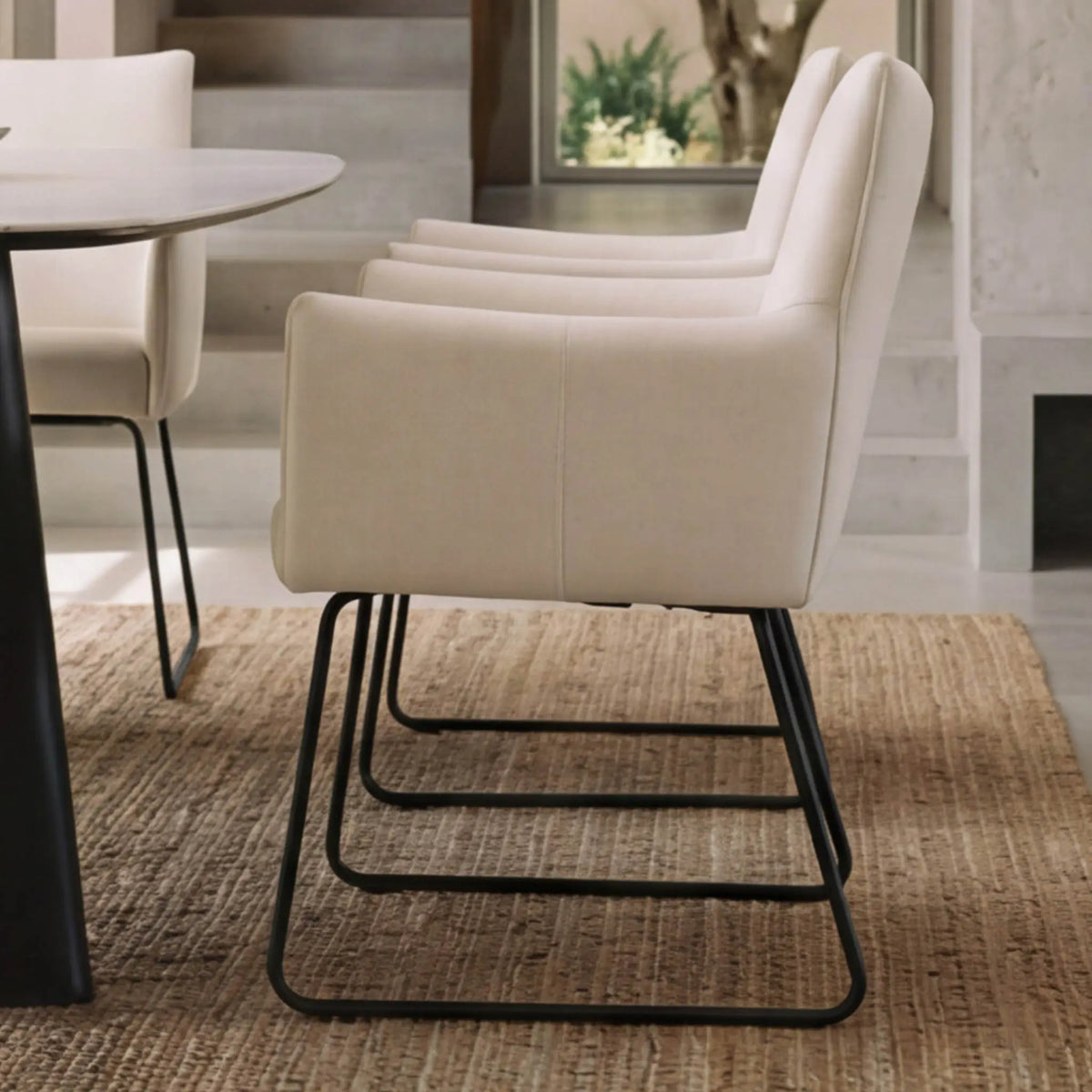 Silla de comedor con brazos Belmont Blanco Marfil | Elegancia y Confort | KUBU #