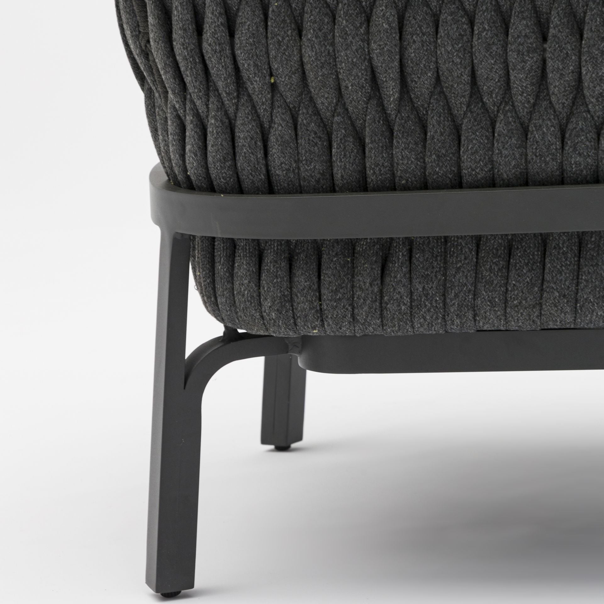 Sofá 1 plaza Anmore aluminio antracita textil antracita | Kubu #
