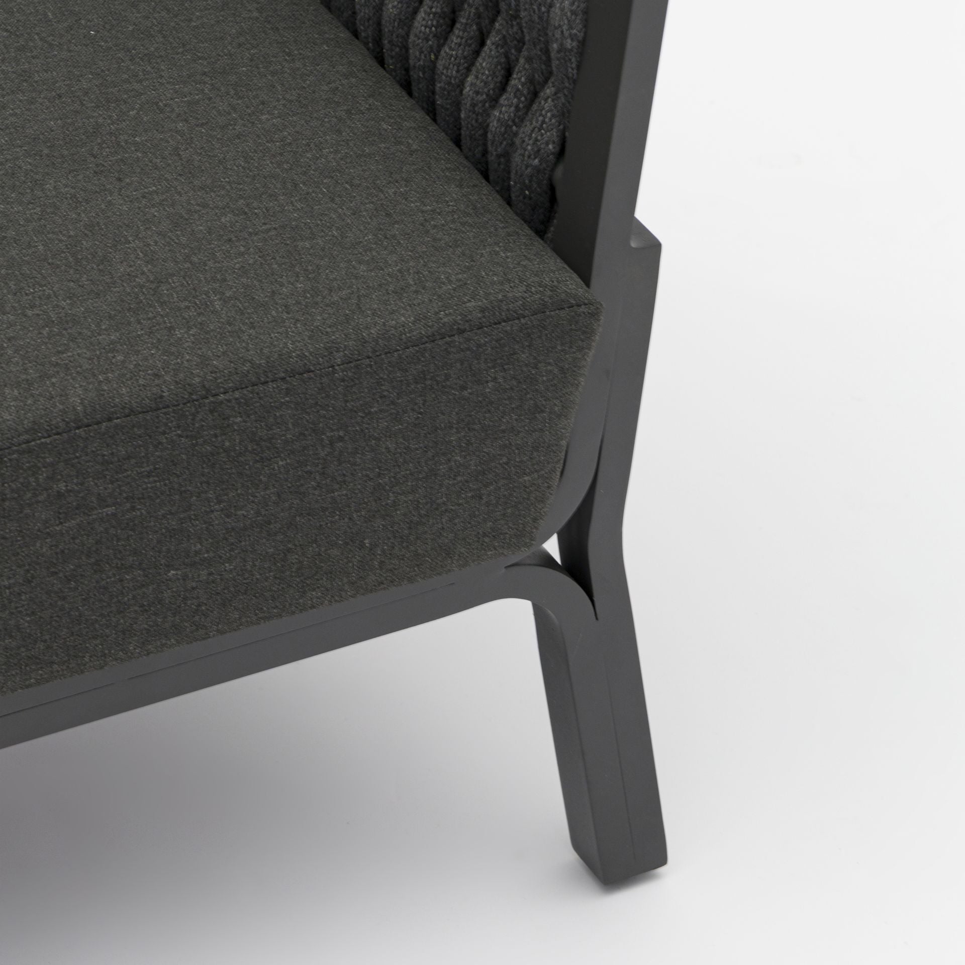 Sofá 1 plaza Anmore aluminio antracita textil antracita | Kubu #