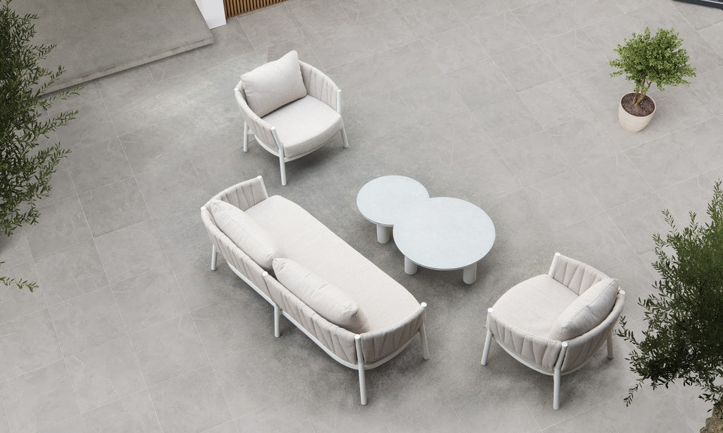 Sofá 1 plaza Attica aluminio blanco y textil gris claro | Kubu #