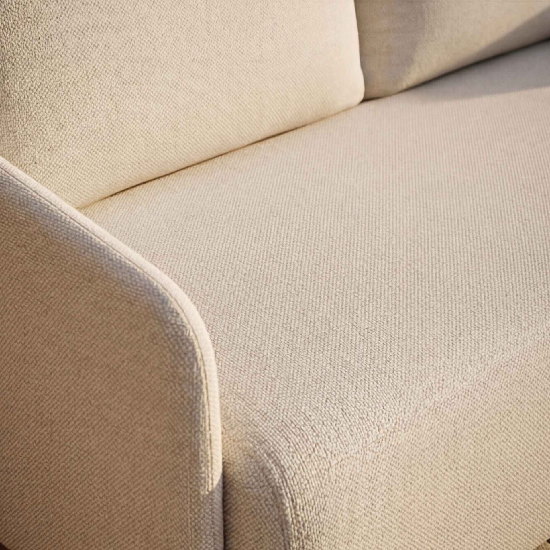 Sofá 1 plaza Corfu aluminio blanco y textil beige. | Kubu #