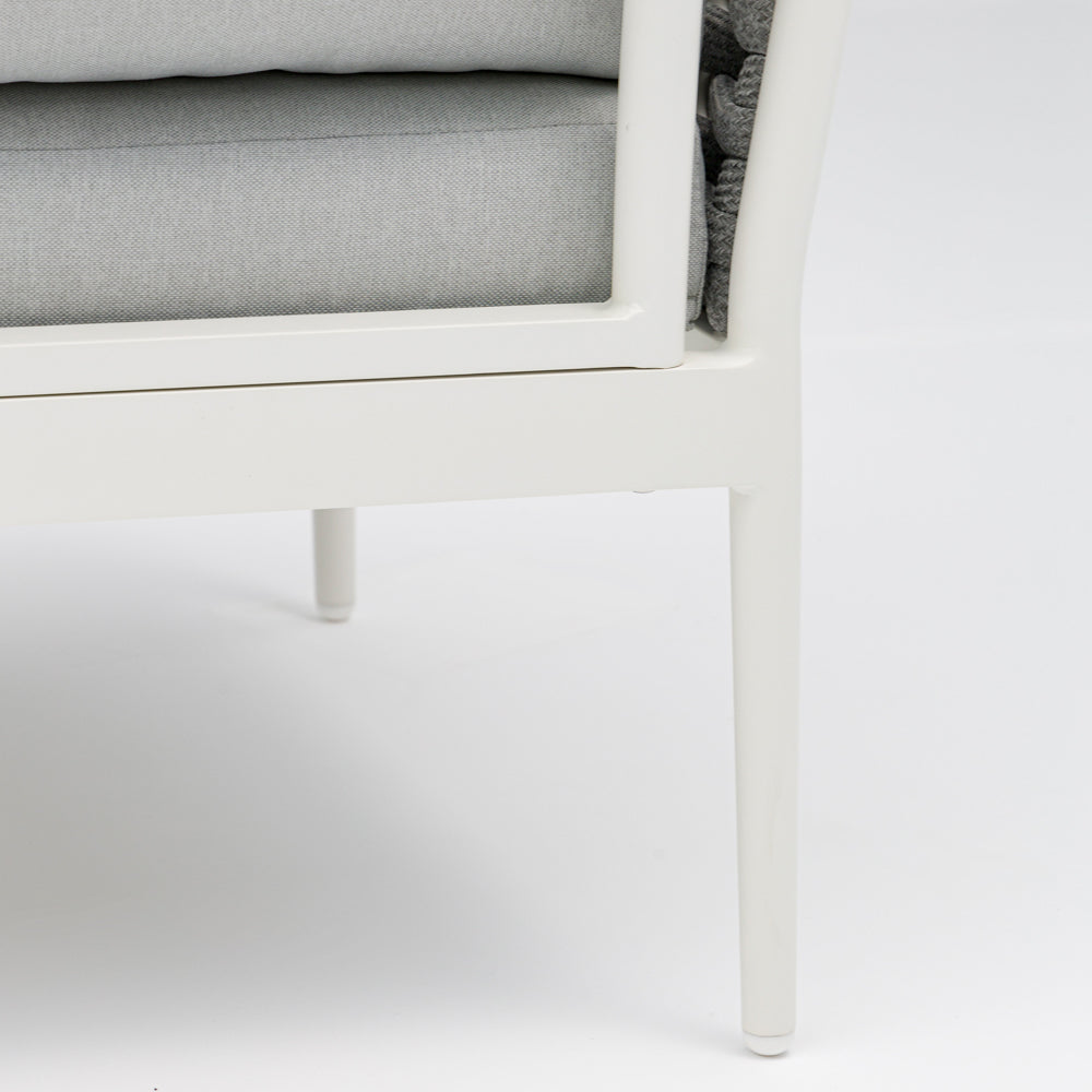 Sofá 1 plaza Walga aluminio blanco cojín gris claro | Kubu #
