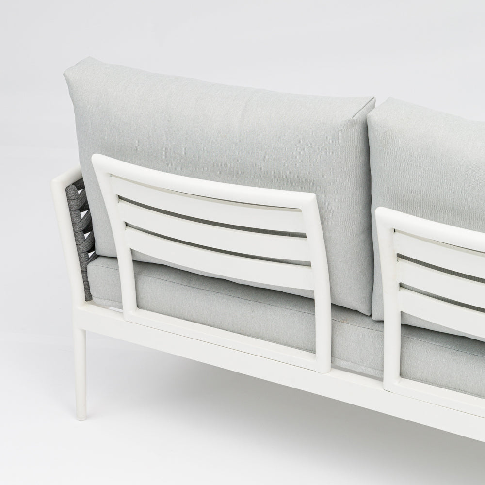Sofá 2 plazas Walga aluminio blanco cojín gris claro | Kubu #