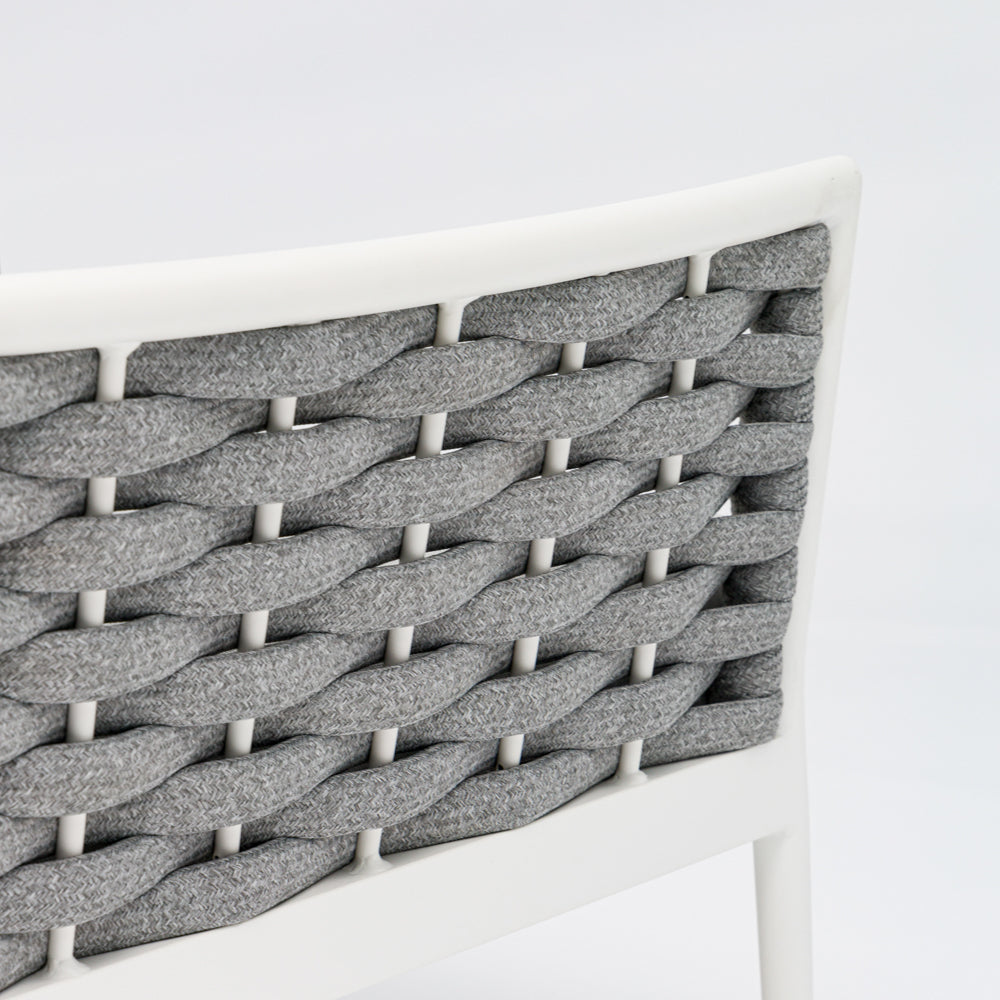 Sofá 2 plazas Walga aluminio blanco cojín gris claro | Kubu #