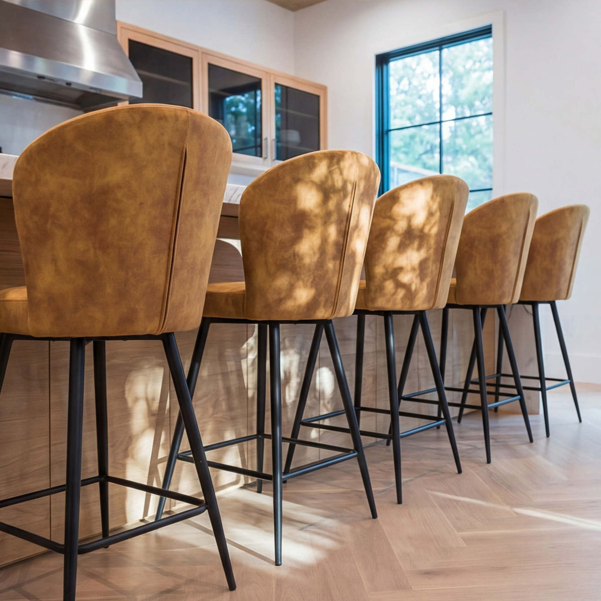 Taburete Alto Langford Gold | Confort y estilo | KUBU #
