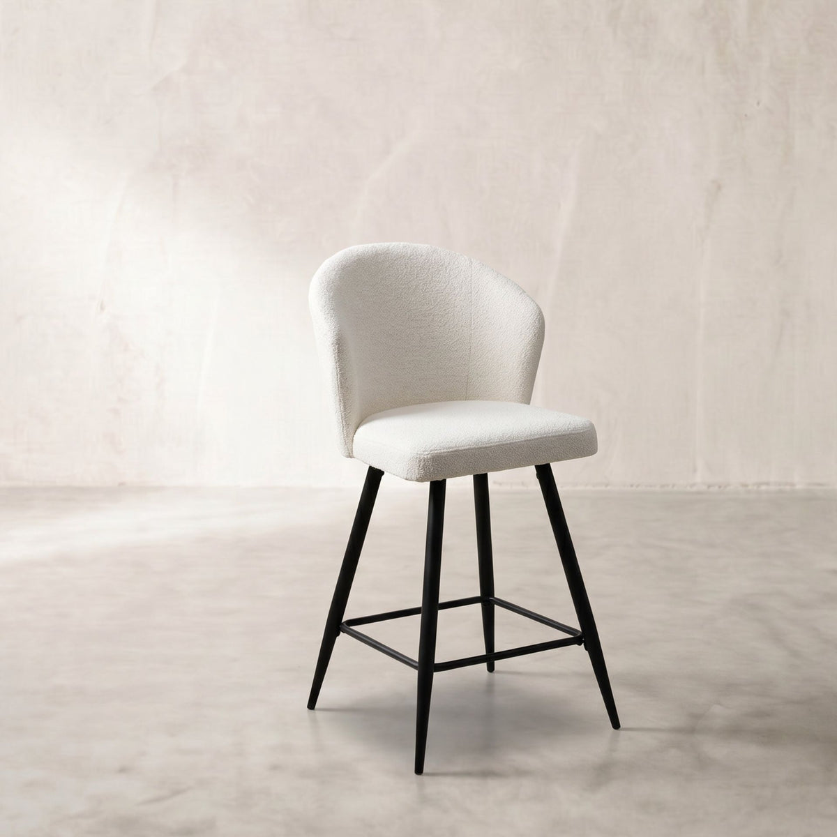 Taburete Alto Langford White Alpine | Confort y estilo | KUBU #