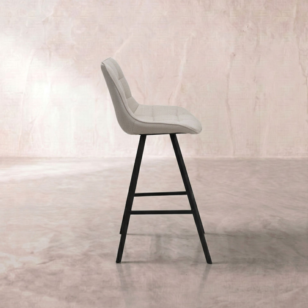 Taburete Alto Langley Marfil | Elegancia y Confort Atemporal | KUBU #