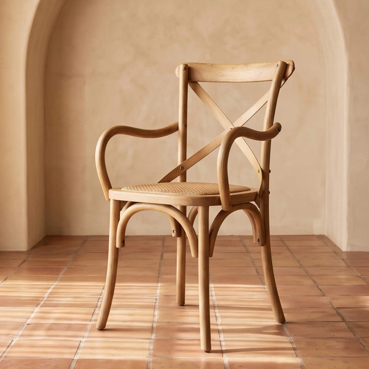 Silla de comedor con brazos Cross Back Oak Natural | Roble macizo