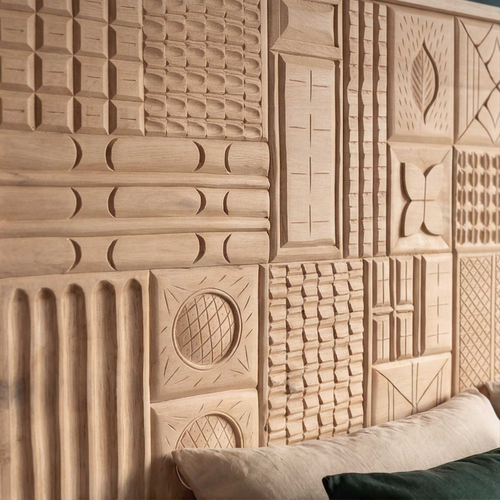 Cabecero Maya de madera de mango | Kubu #